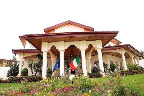 47319203_2188999974695859_6593065804869140480_n